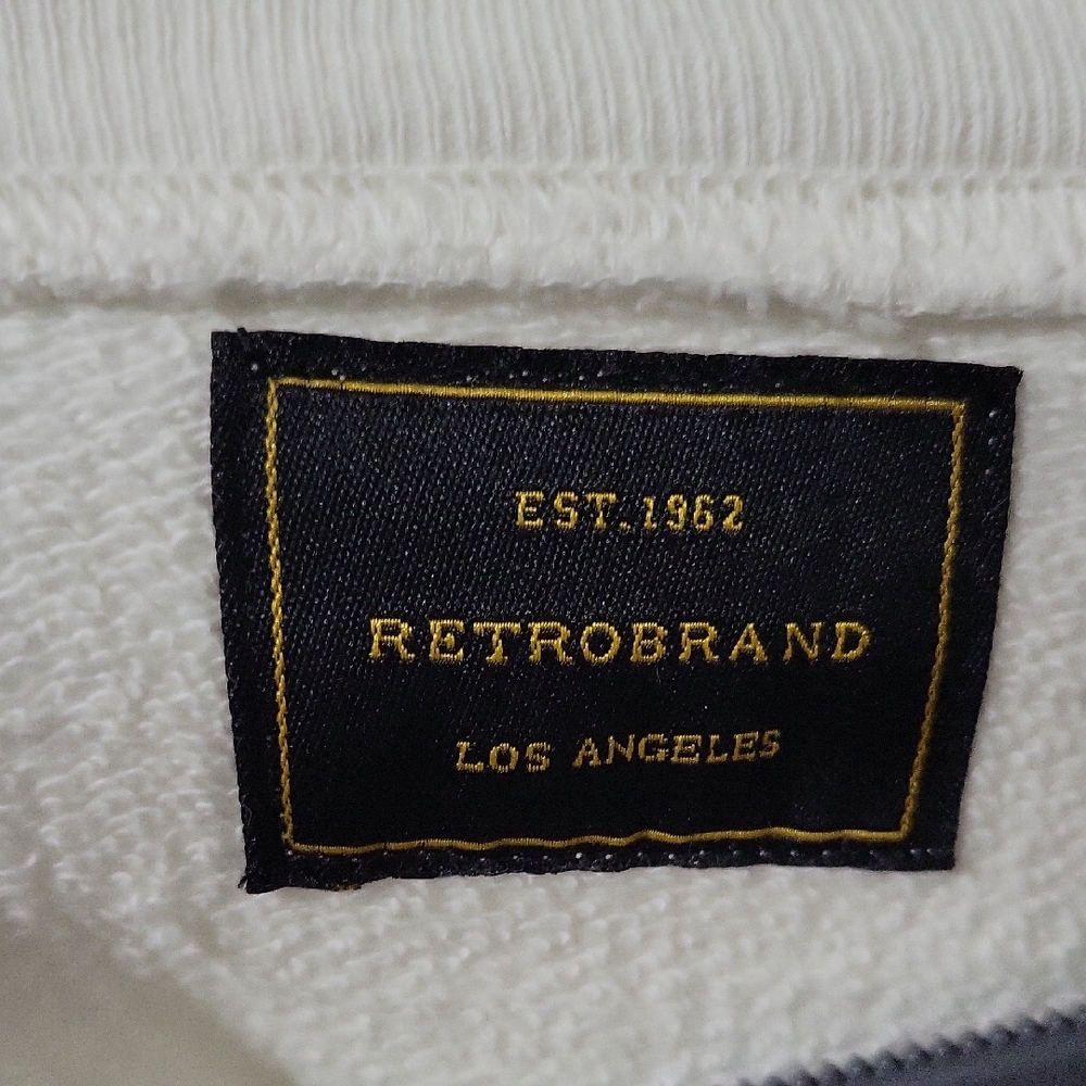 Retro Brand Black Label Women's Graphic Sweater- XXL - Picture 3 of 4